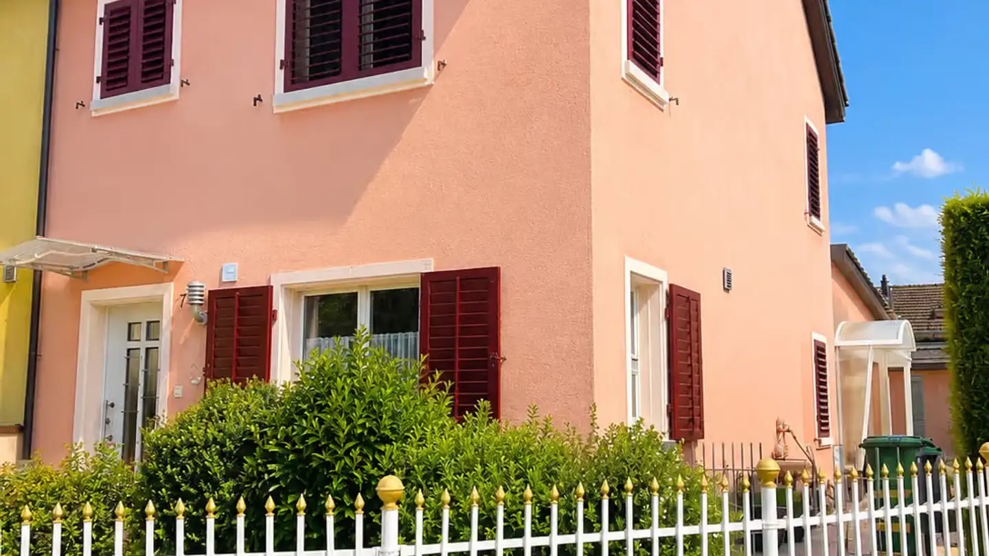 Row house for sale - 8952 Schlieren