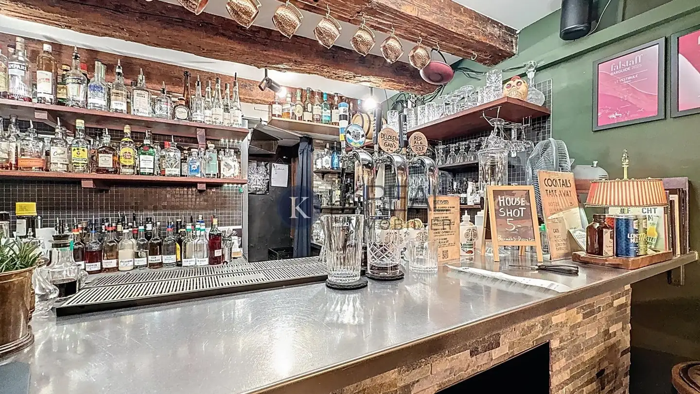 Mixed-use building for sale - 1005 Lausanne