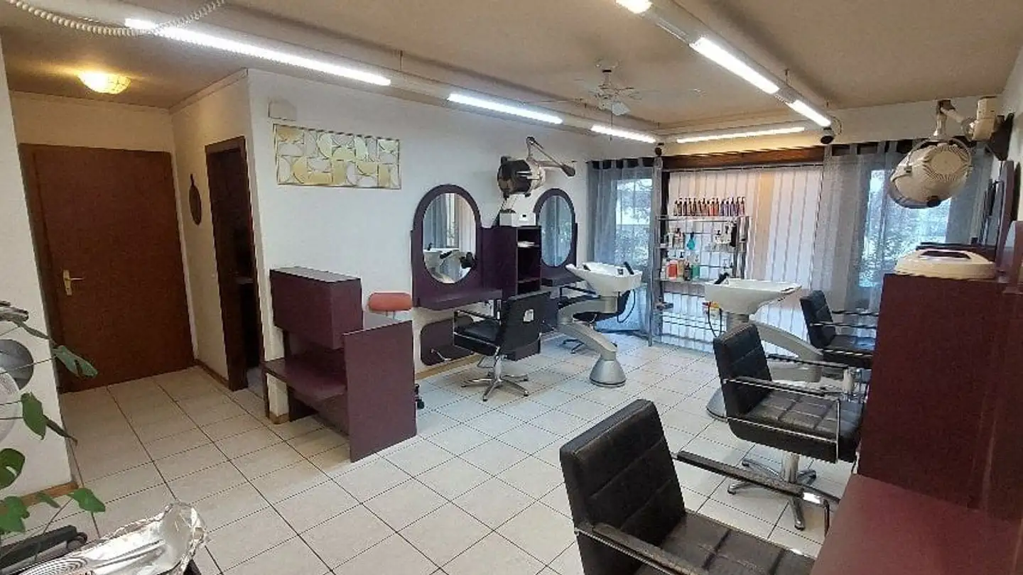 Hairdresser for rent - Avenue Du Petit-Chasseur 92, 1950 Sion