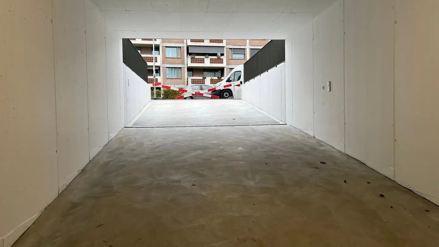 Tiefgaragenstellplatz mieten - Ringstrasse Nord 18, 5600 Lenzburg - Foto 4