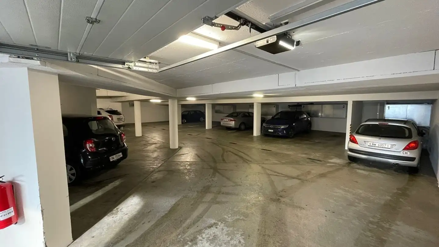 Place de parking extérieure à louer - Seestrasse 53, 6052 Hergiswil NW - Photo 2