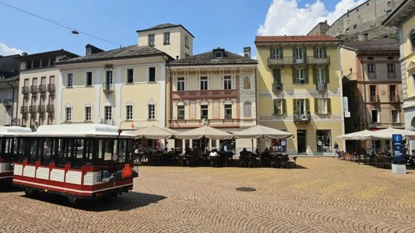 Magasin à louer - Piazza Collegiata 7a, 6500 Bellinzona