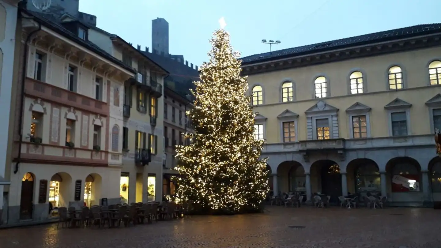 Geschäft mieten - Piazza Collegiata 7a, 6500 Bellinzona - Foto 2
