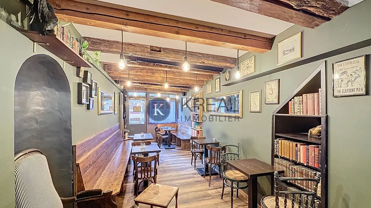 Mixed-use building for sale - 1005 Lausanne - Photo 2