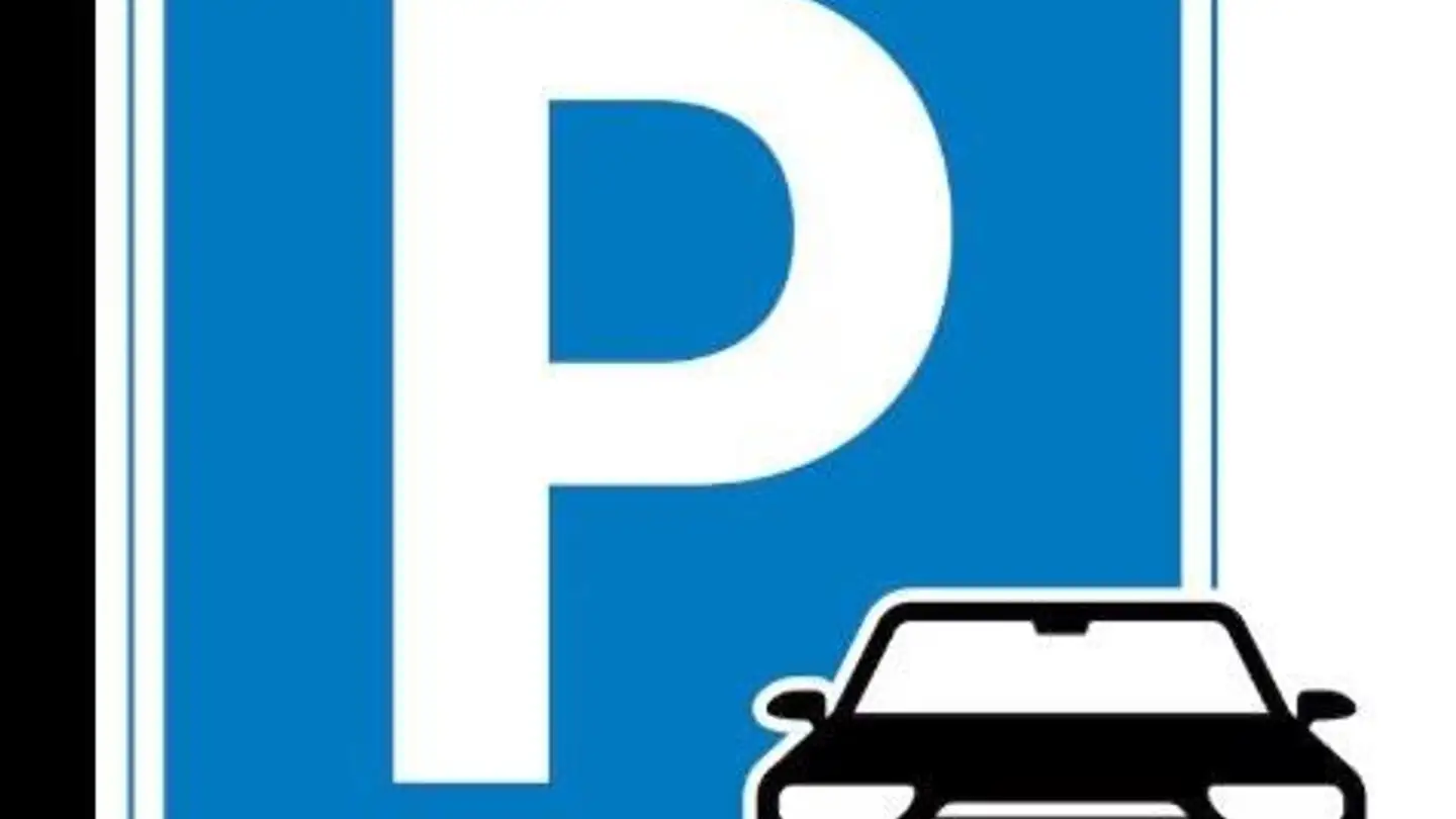 Place de parking extérieure à louer - Alte Bahnhofstrasse 8, 5610 Wohlen AG