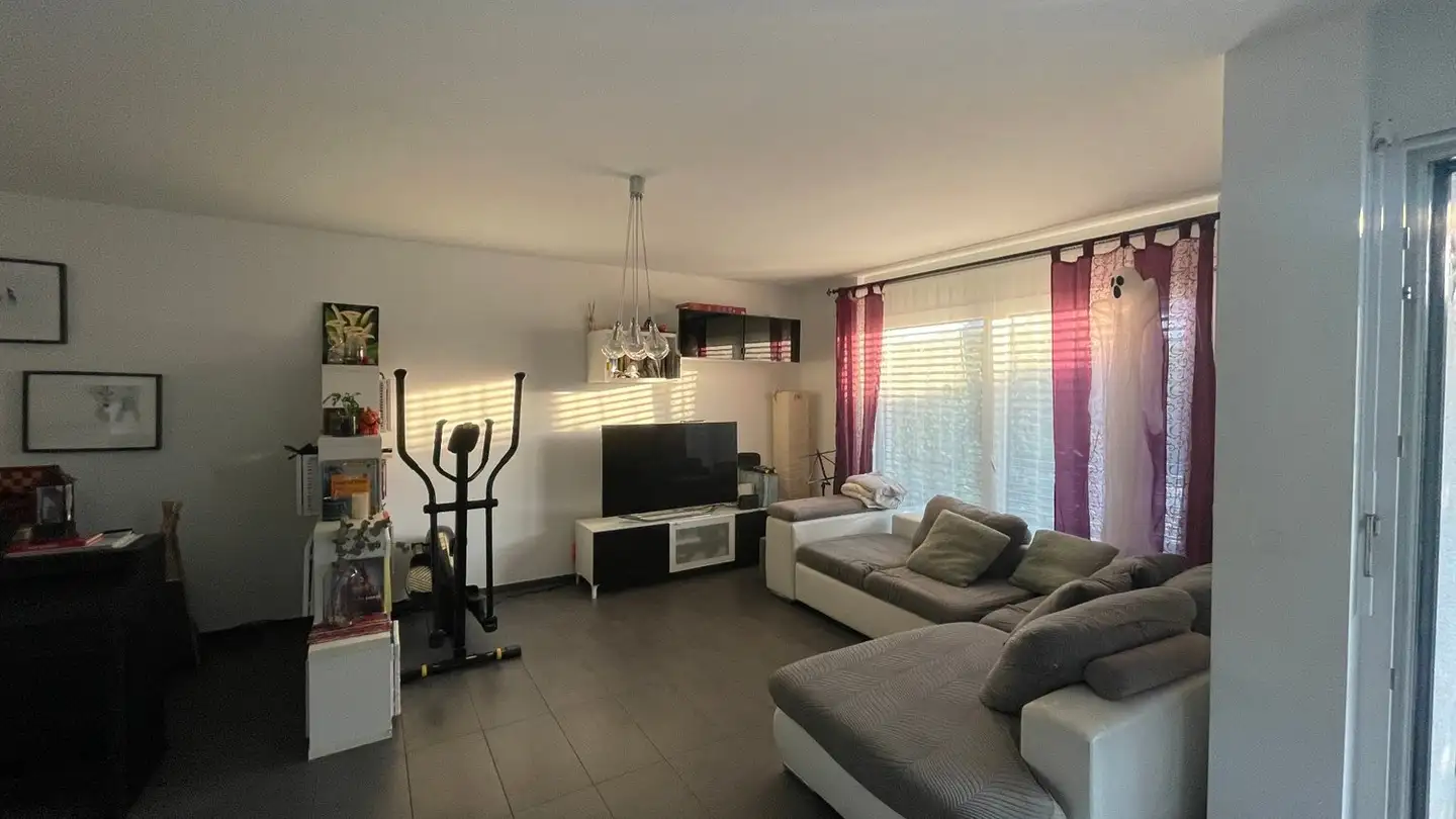 Appartement à louer - 1135 Denens