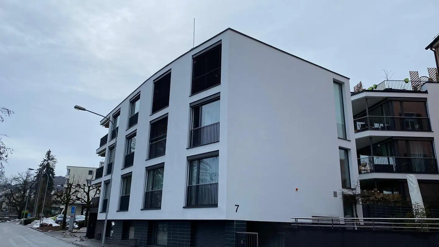 Tiefgaragenstellplatz mieten - Oberdorfstrasse 7, 8820 Wädenswil