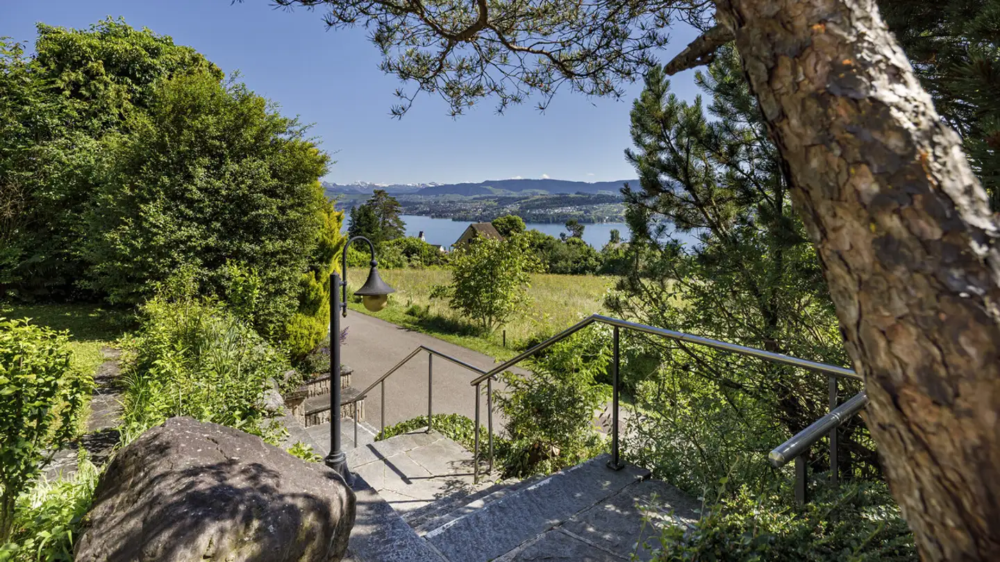 Maison troglodyte à vendre - 8706 Meilen