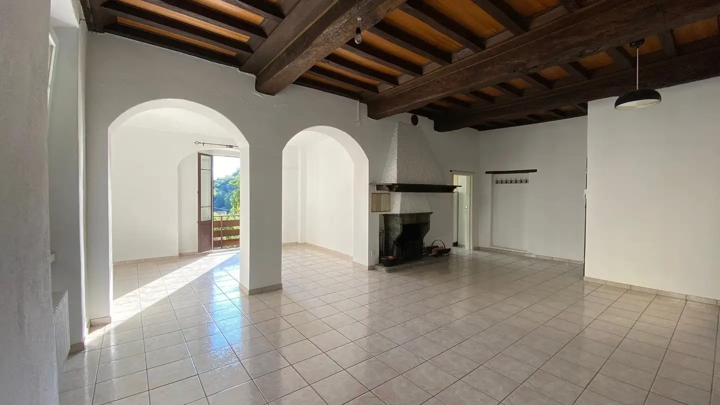 Appartement à louer - Via Grà 1, 6913 Carabbia