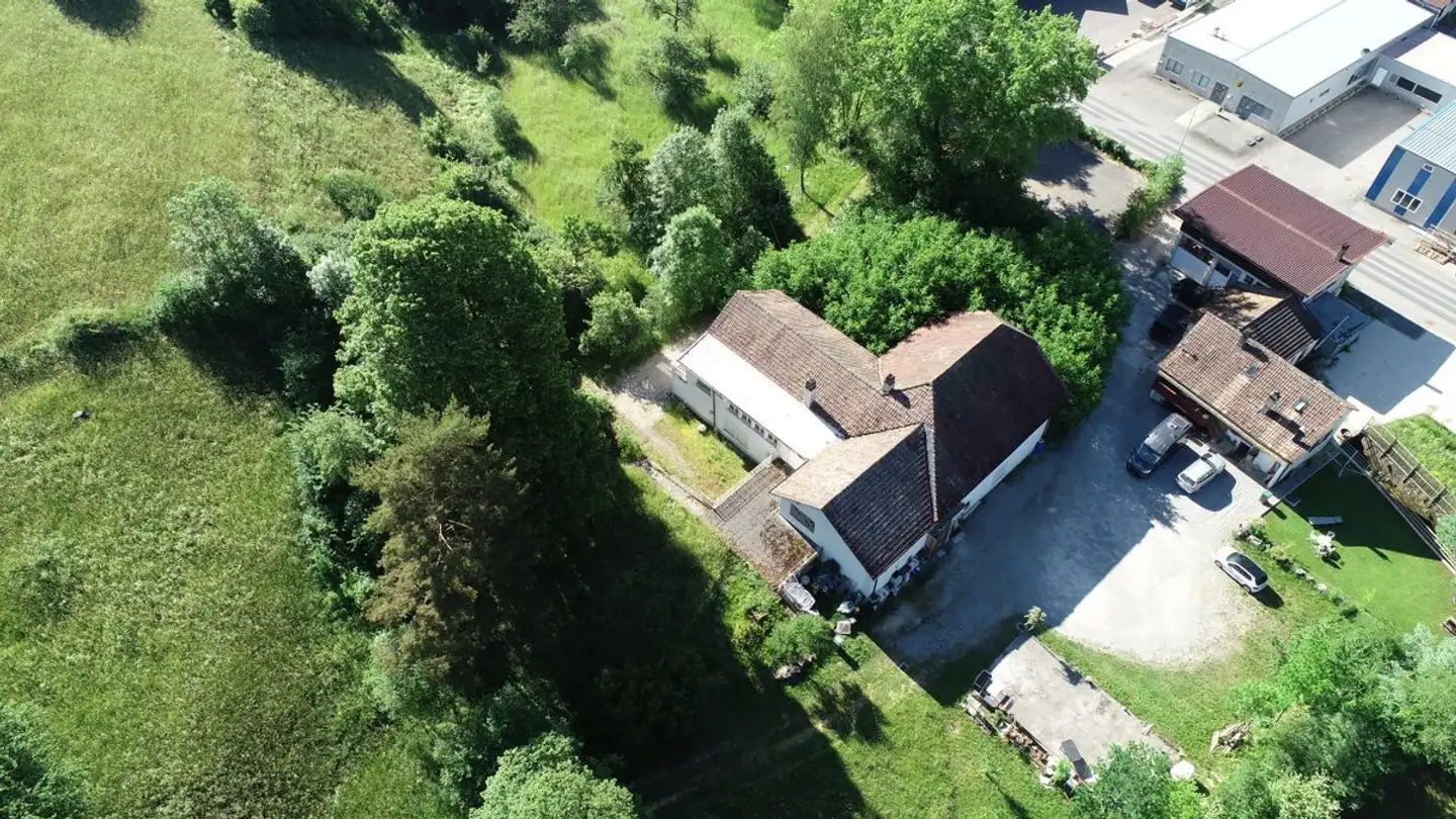 Edificio residenziale in vendita - Cagreu 1b, 2742 Perrefitte - Foto 2