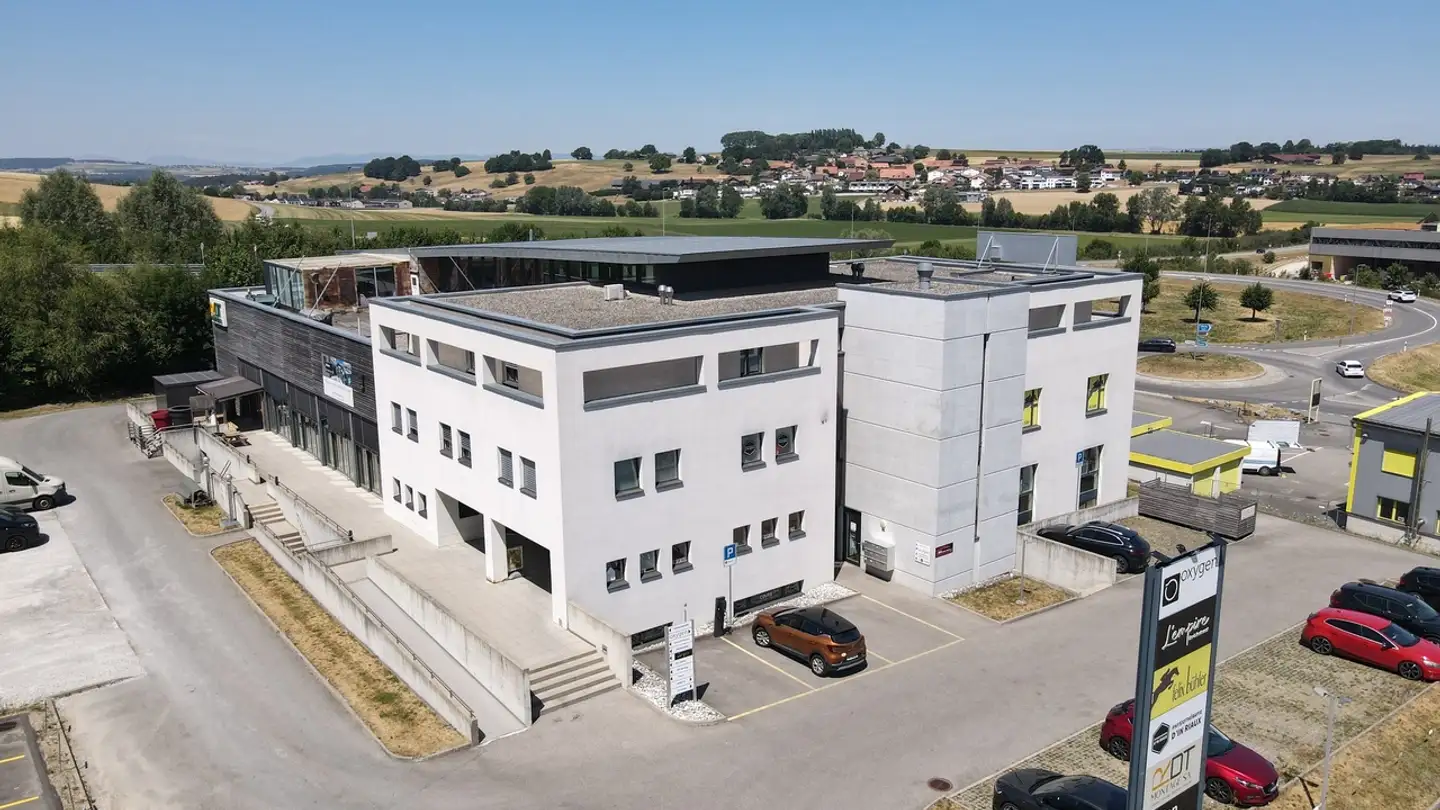 Commerciale in affitto - Zone Industrielle D'in-Riaux 8, 1726 Farvagny-le-Grand
