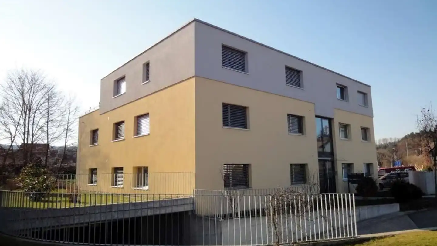 Place de parking souterraine à louer - Au 9, 5420 Ehrendingen