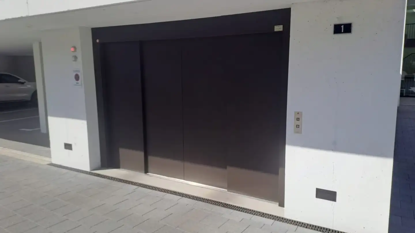 Underground parking space for sale - Wolfeggstrasse 1, 8967 Widen