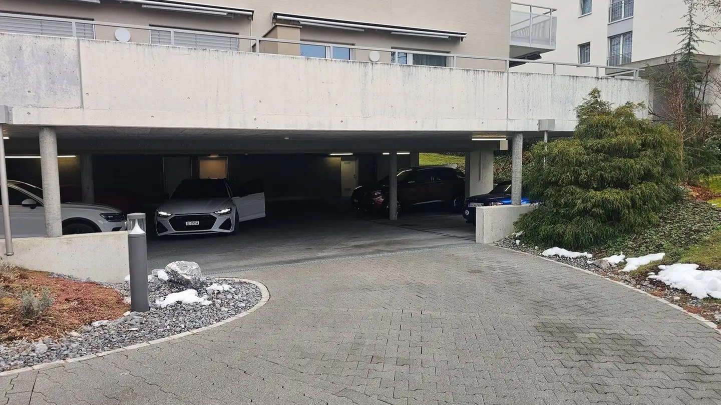 Tiefgaragenstellplatz mieten - Zürcherstrasse 78, 8640 Rapperswil SG - Foto 2