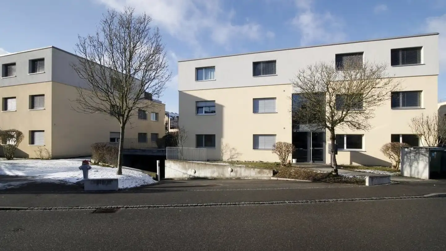 Place de parking souterraine à louer - Au 9, 5420 Ehrendingen