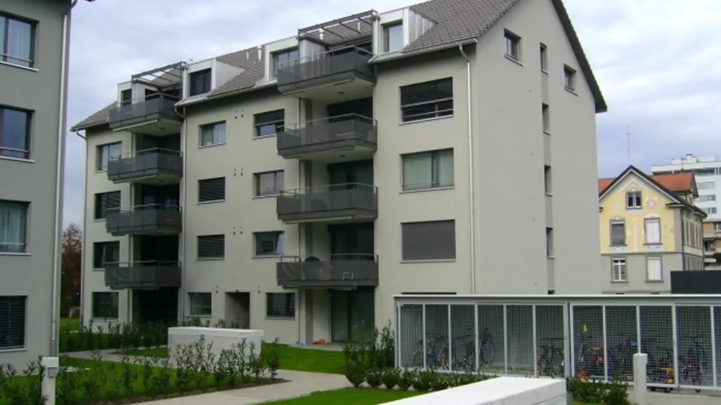 Tiefgaragenstellplatz mieten - Untere Zelglistrasse 4, 8600 Dübendorf