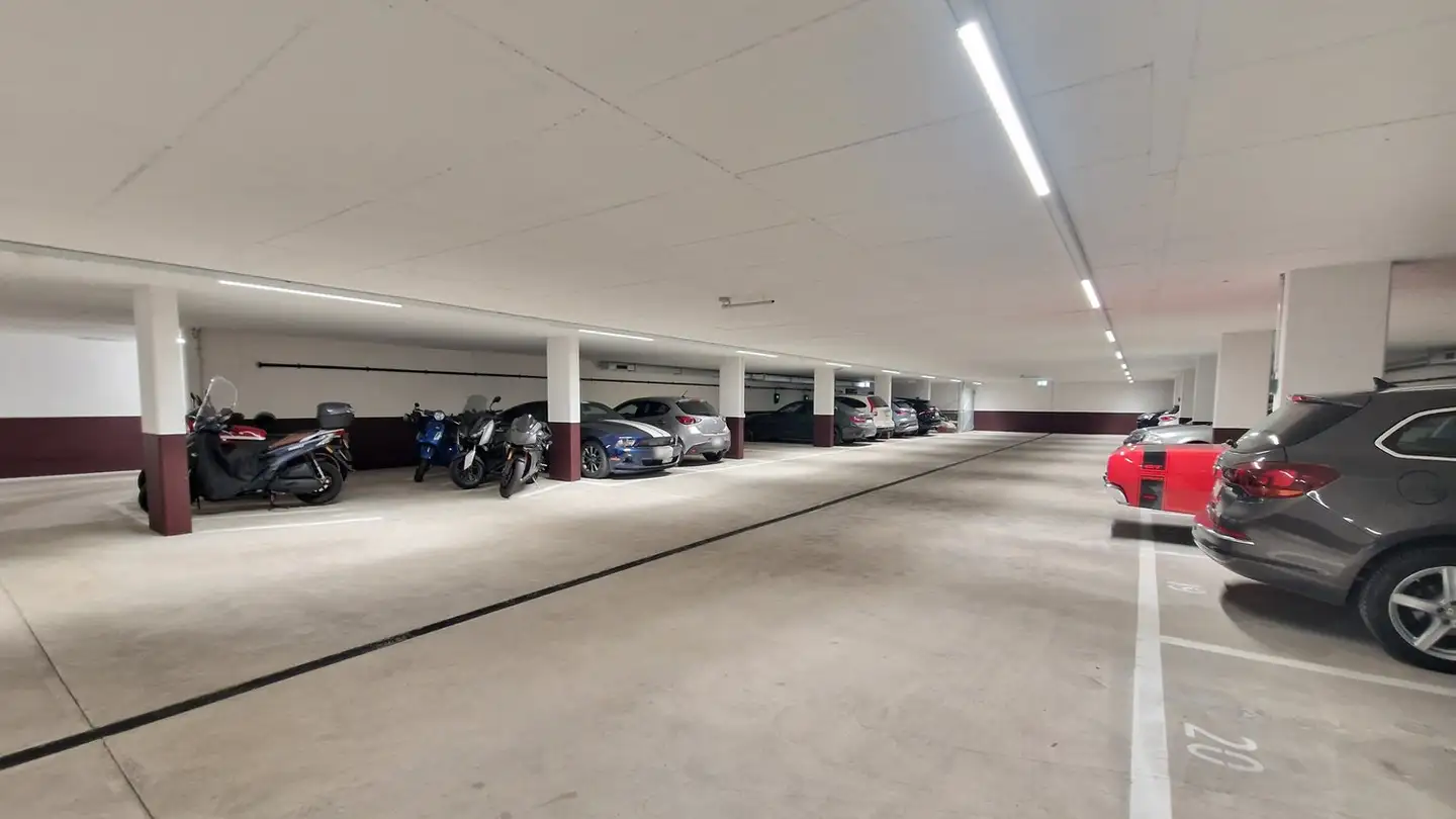 Überdachter Motorradparkplatz mieten - Ormalingerweg 9, 4058 Basel - Foto 2