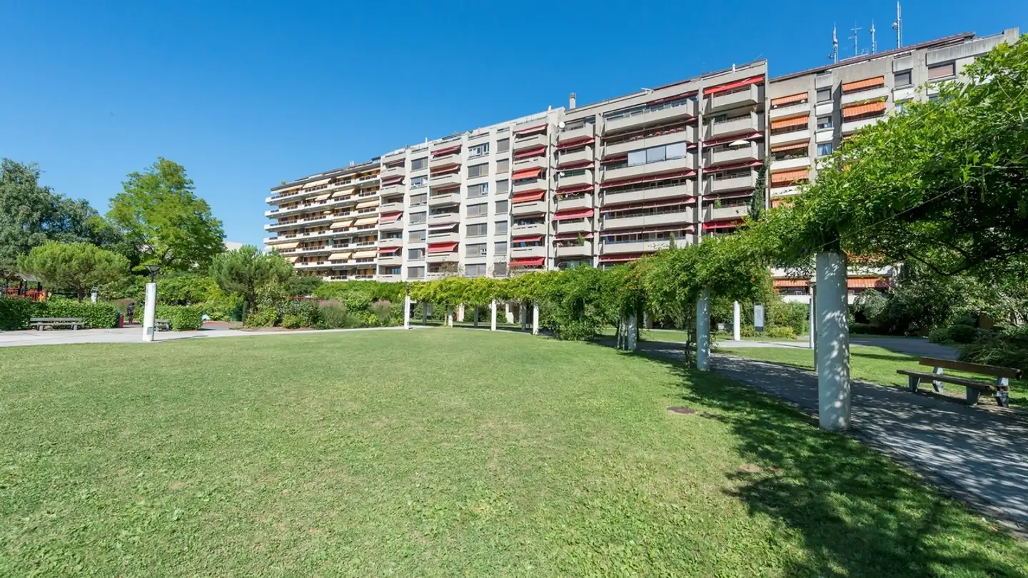 Single garage for rent - Avenue Eugène- Lance 48, 1212 Grand-Lancy