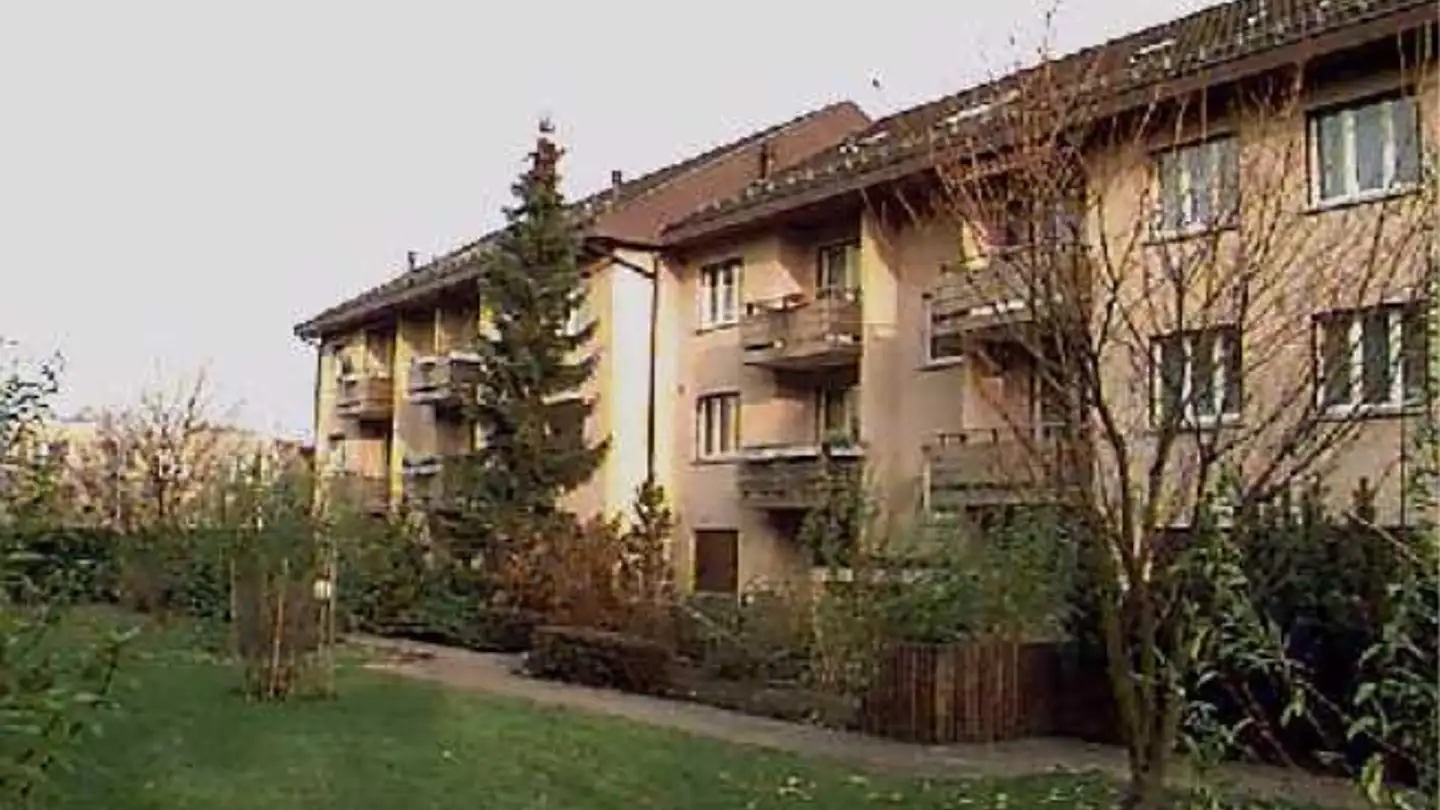 Place de parking extérieure à louer - Eugen-Huber-Strasse 53, 8048 Zürich