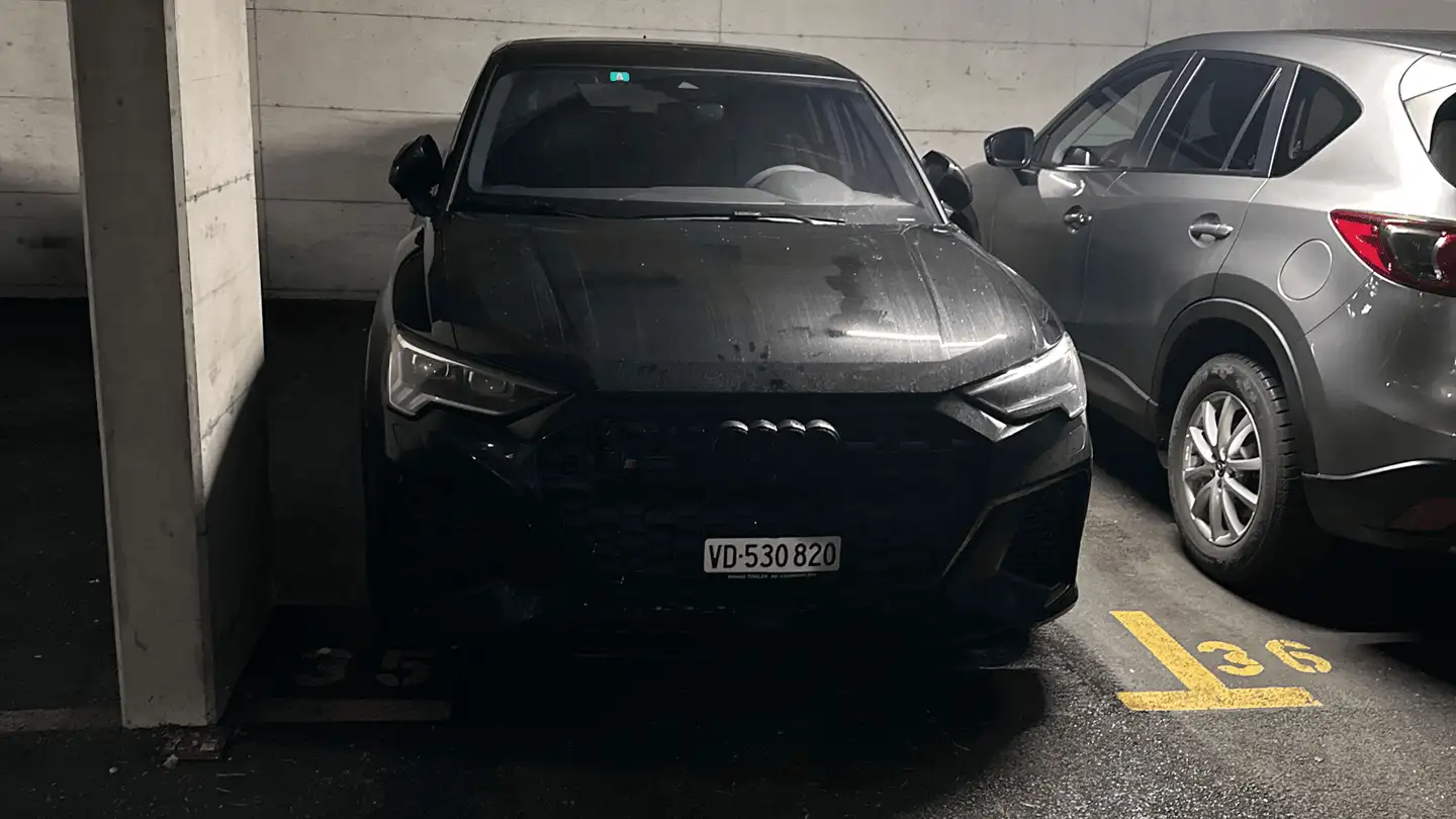 Place de parking souterraine à louer - Rue Du Lac 132, 1815 Clarens