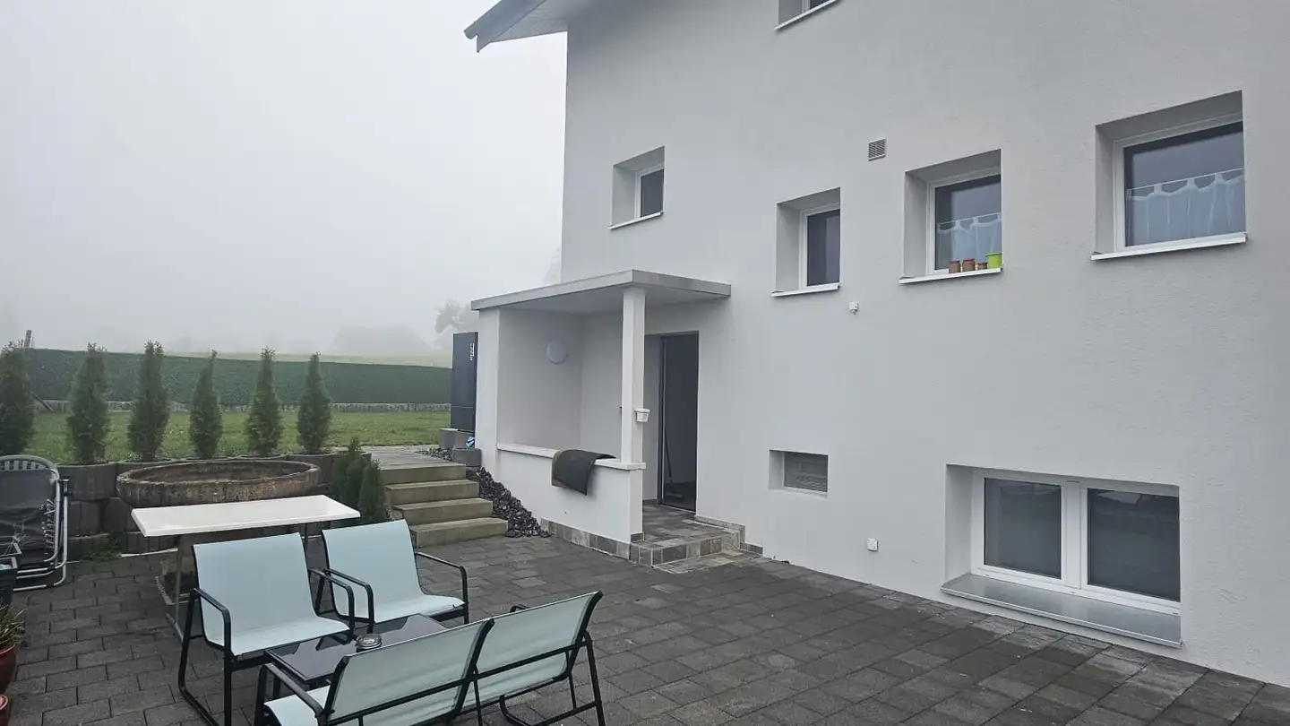 Attique à louer - Steinmattstrasse 16, 3297 Leuzigen - Photo 2