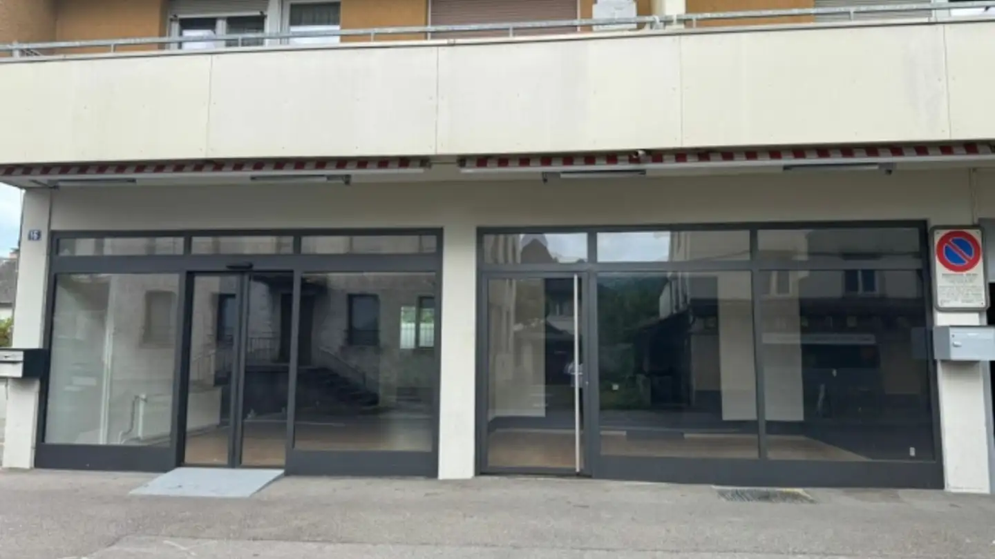 Shop for rent - Bahnhofstrasse 16, 8854 Siebnen