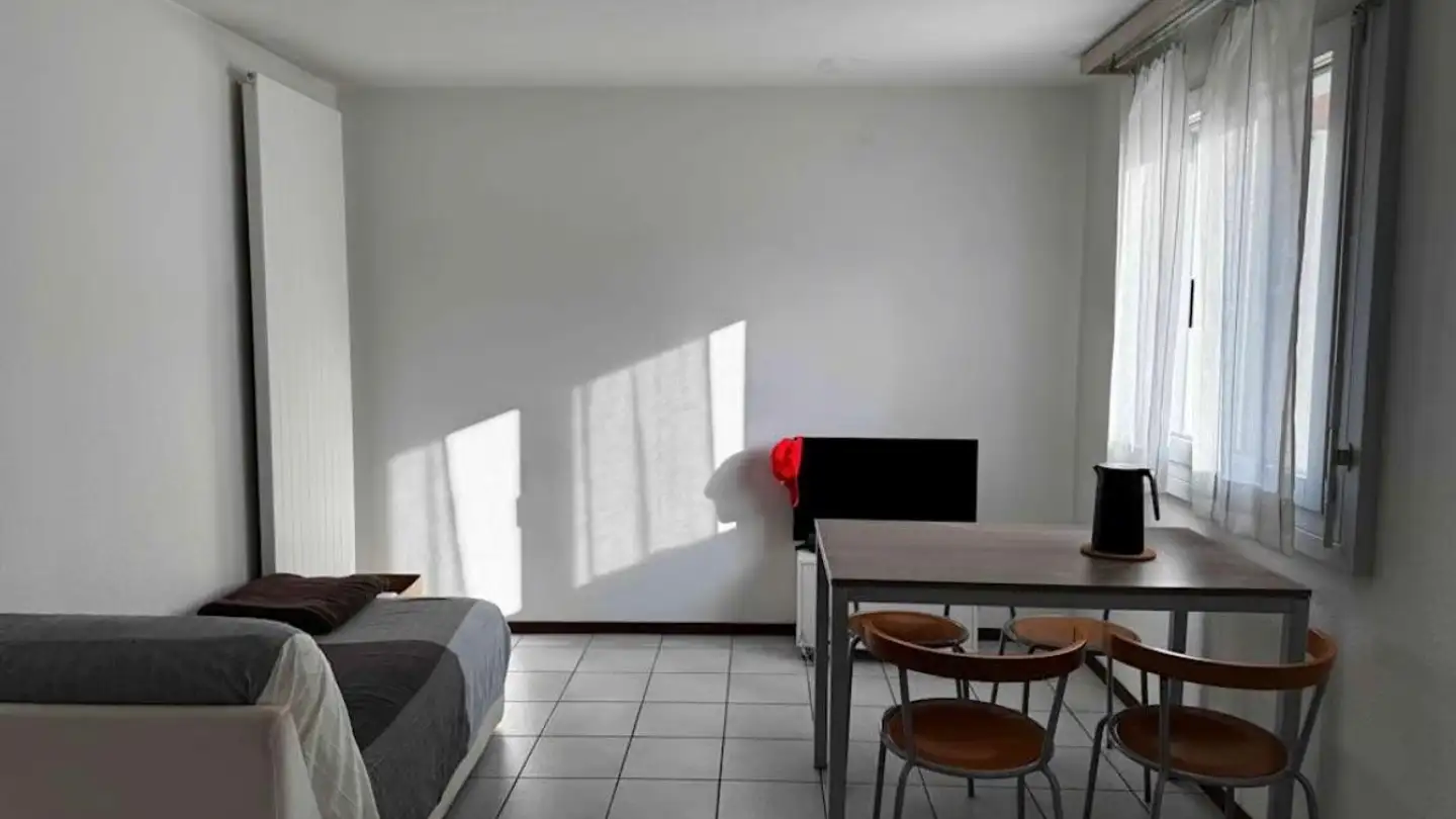 Wohnung mieten - Via Retica, 6532 Castione - Foto 3