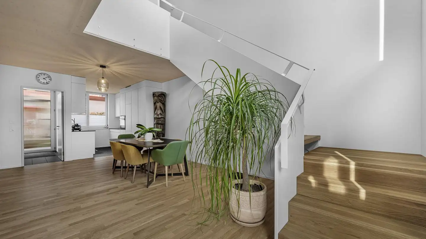 Stepped house for sale - 6026 Rain - Photo 4