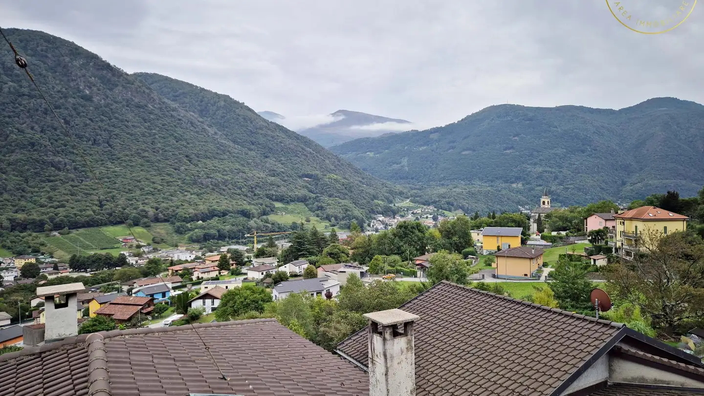 Residential building for sale - 6802 Rivera