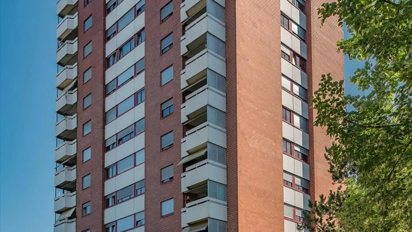 Place de parking souterraine à louer - Unterwartweg 15, 4132 Muttenz