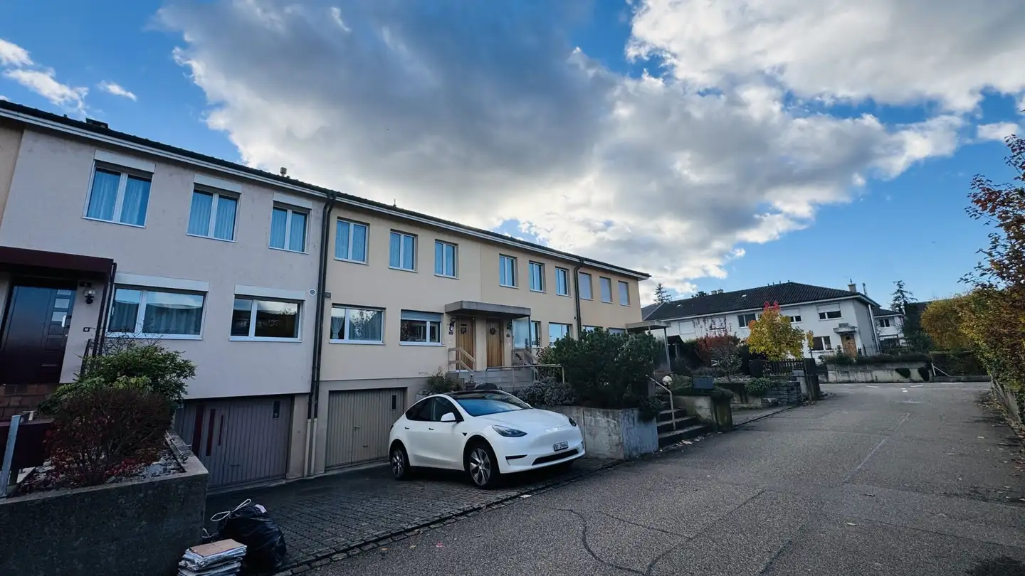 Row house for sale - Steinackerring, 4147 Aesch BL
