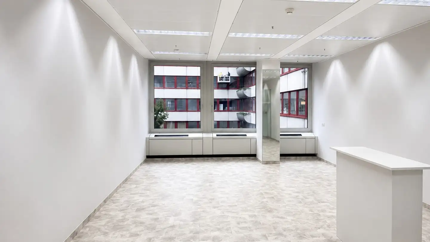 Commercial for rent - Thurgauerstrasse 117, 8152 Glattpark (Opfikon)