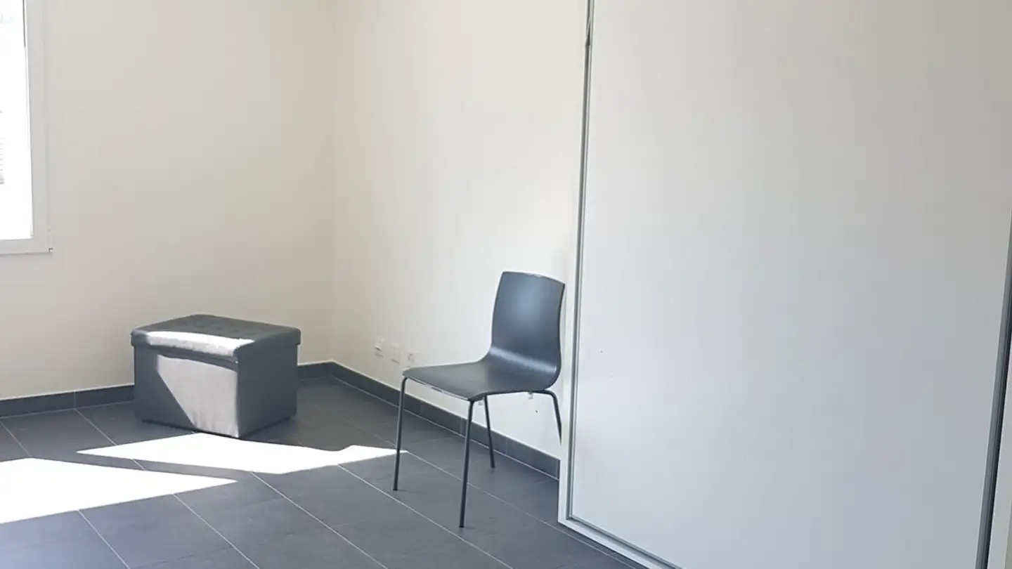 Studio à louer - Avenue Maurice-Troillet 111, 1950 Sion - Photo 4