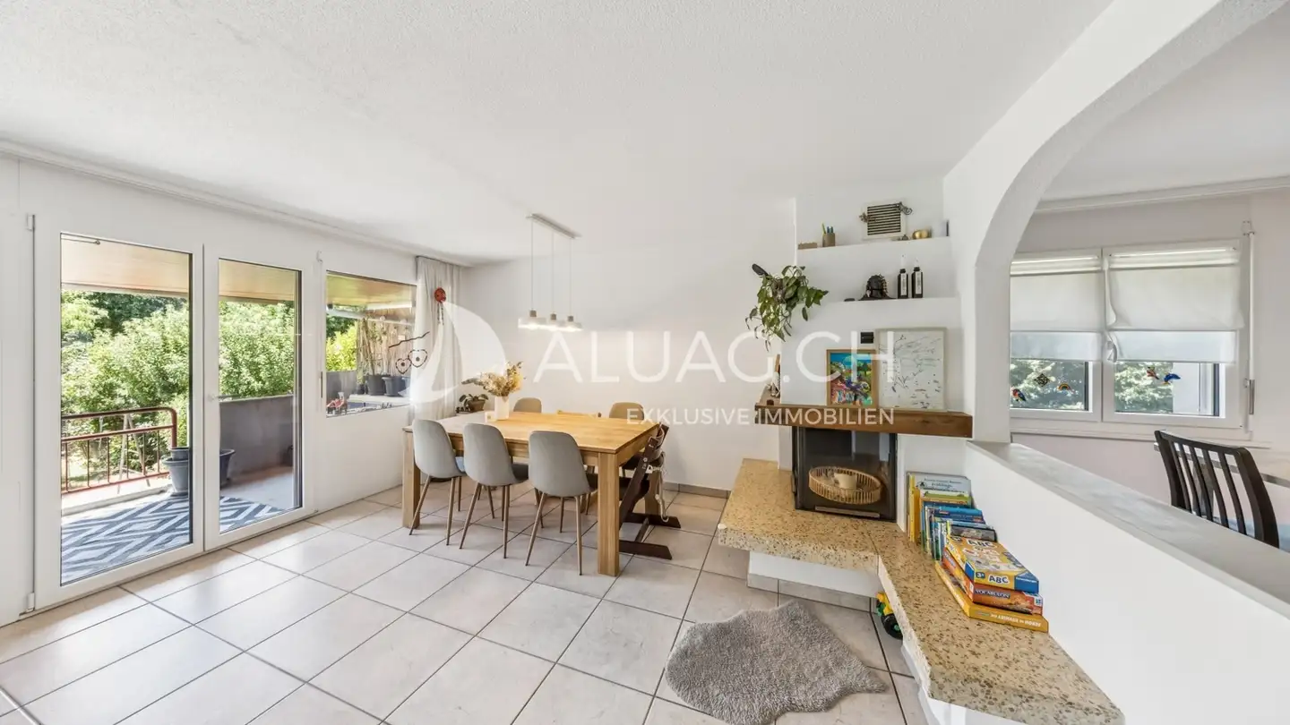 Duplex for sale - 2562 Port