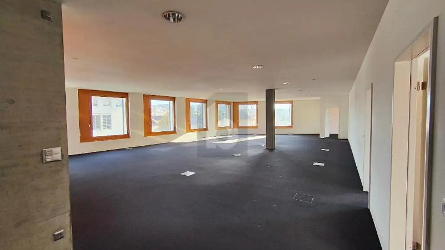 Office space for rent - 5034 Suhr - Photo 2