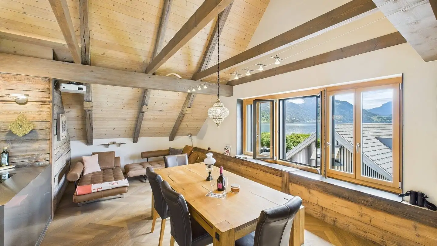 Appartement à louer - 6353 Weggis