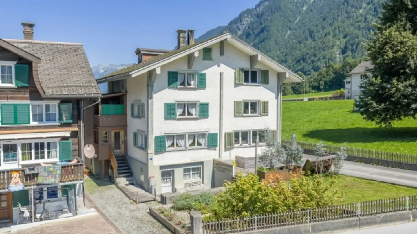 Casa bifamiliare in vendita - Seggenstrasse 6, 8783 Linthal
