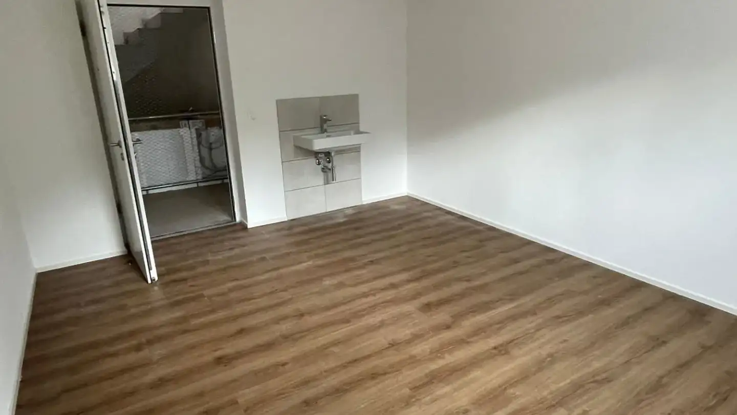 Hobbyraum mieten - Dammstrasse 42, 4142 Münchenstein