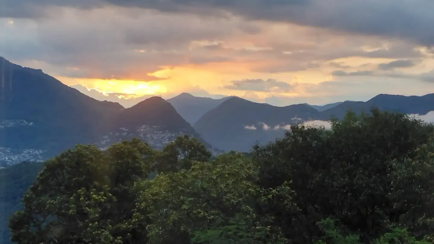 Appartement à louer - Via Cimo, 6992 Cimo - Photo 4