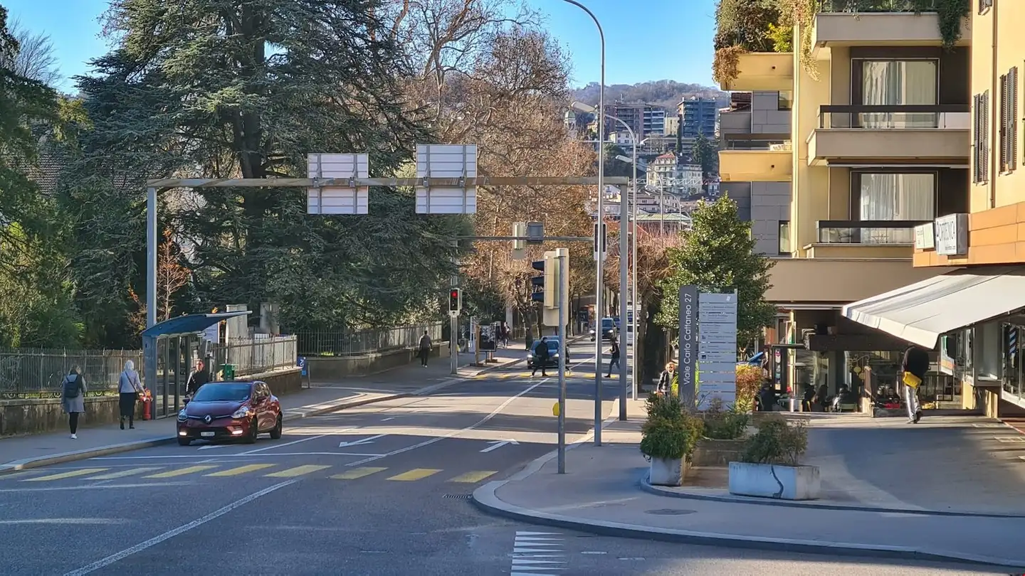 Parcheggio esterno in affitto - Viale Carlo Cattaneo 23, 6900 Lugano - Foto 3