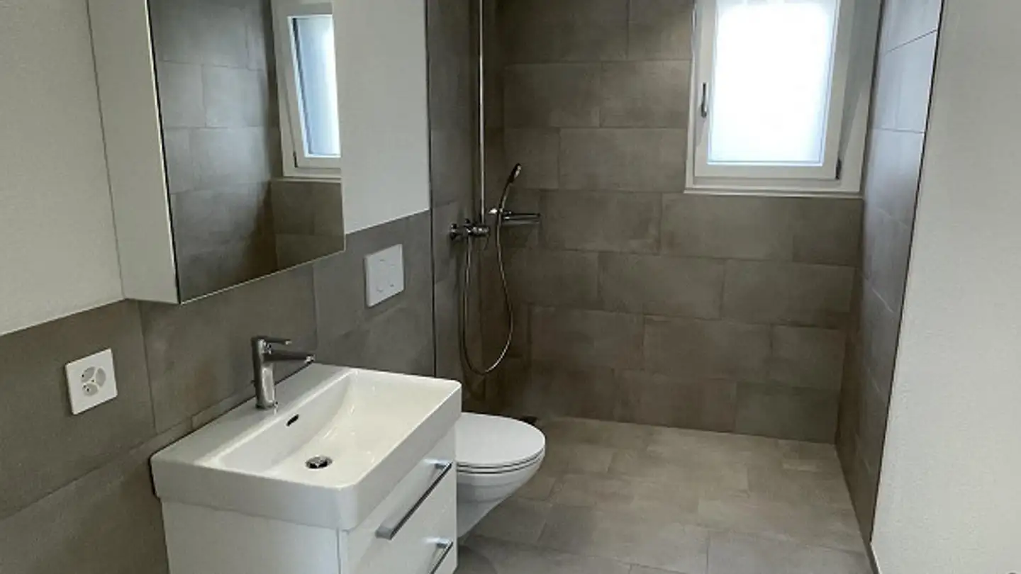 Appartement à louer - Achenbergstrasse 39b, 5322 Koblenz - Photo 2