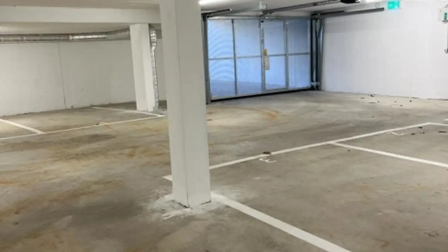 Place de parking couverte à louer - Bahnhofstrasse 27, 4402 Frenkendorf - Photo 3