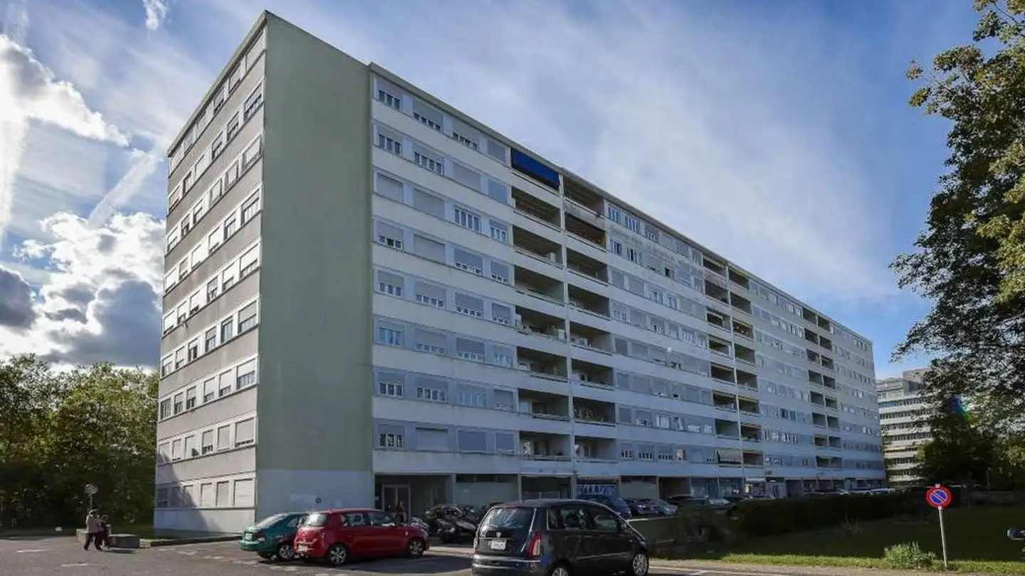 Outdoor parking space for rent - Avenue Du Gros-Chêne 25, 1213 Onex