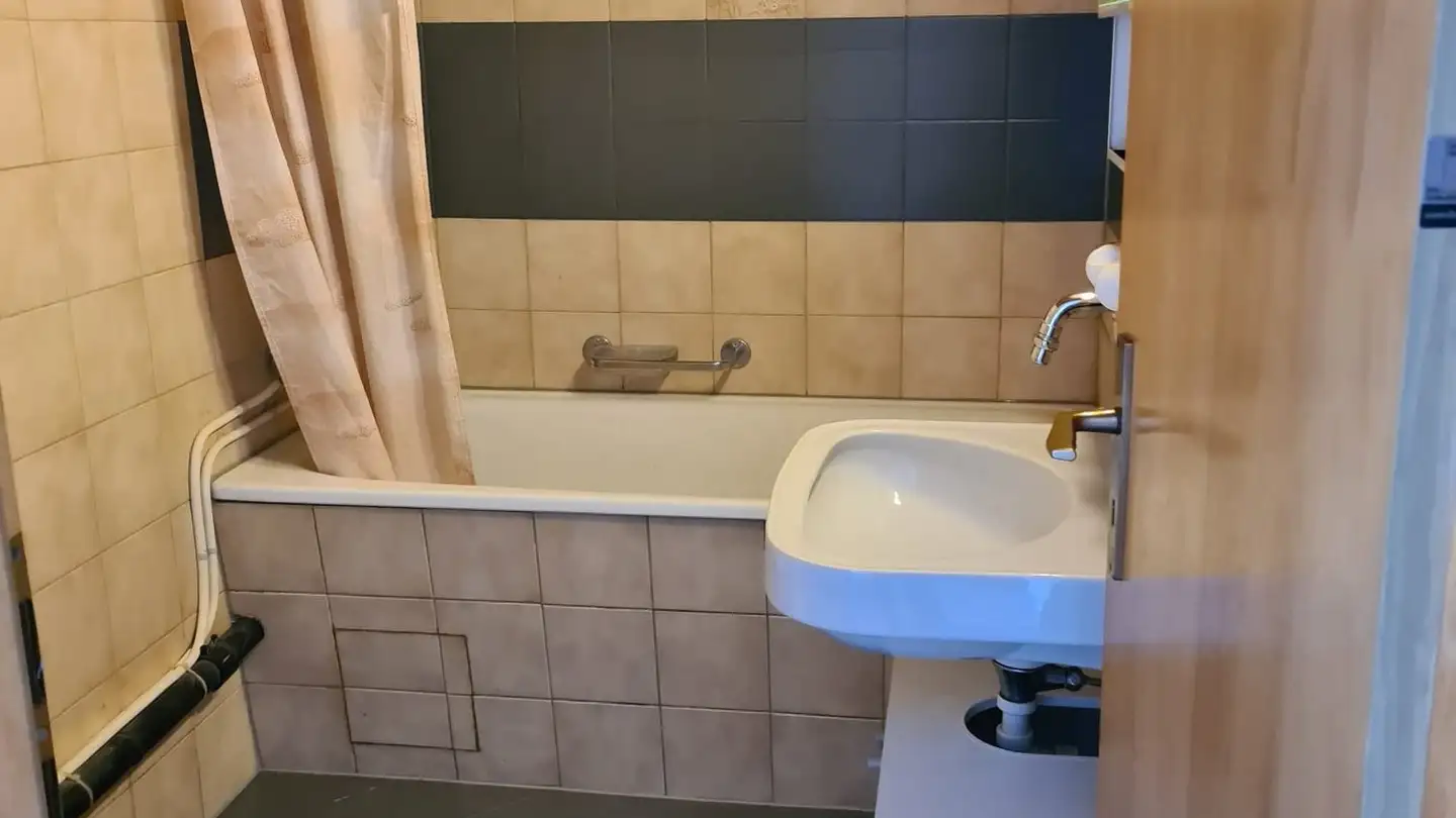 Wohnung mieten - Rue Miéville 2, 2105 Travers - Foto 3