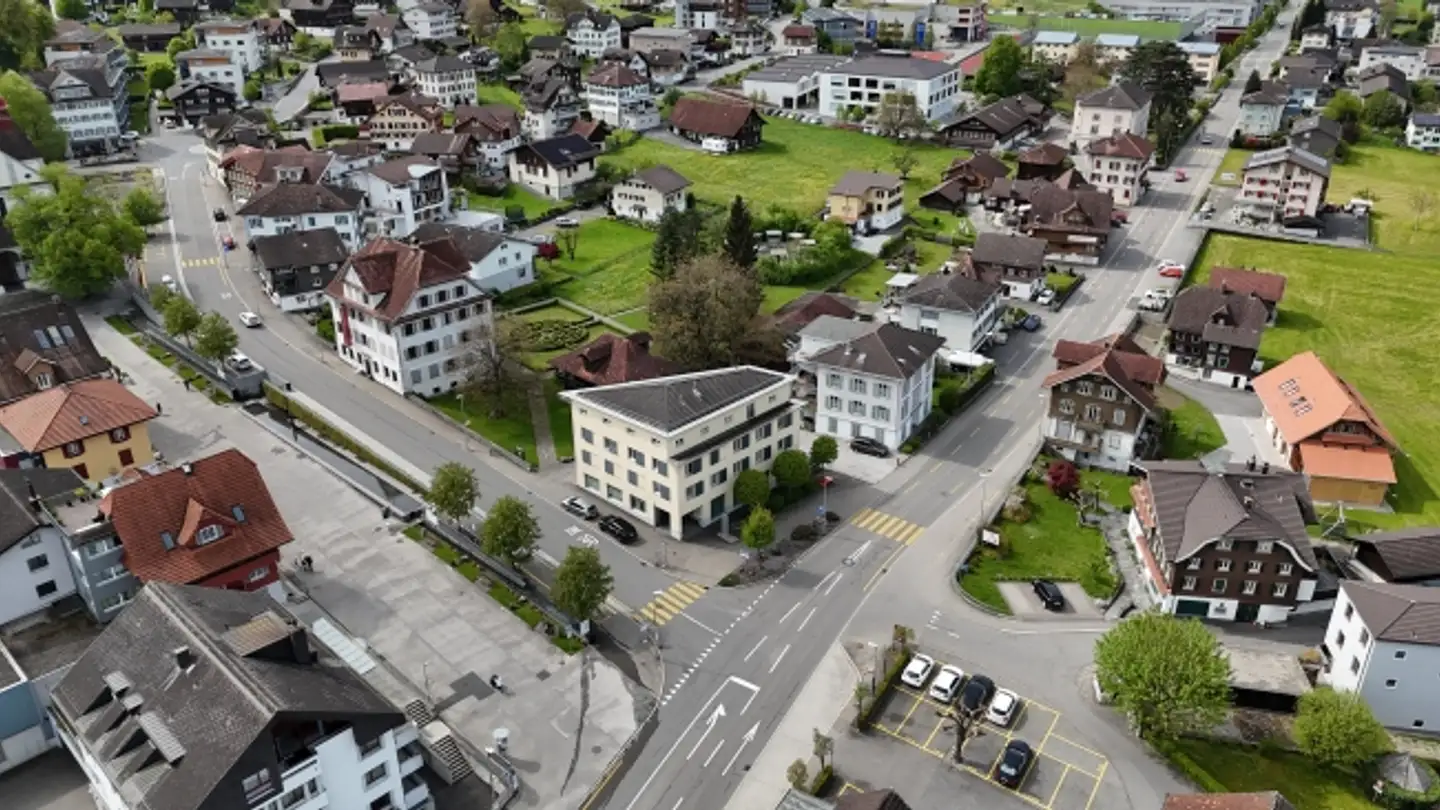 Office space for rent - Dorfstrasse 2, 6072 Sachseln