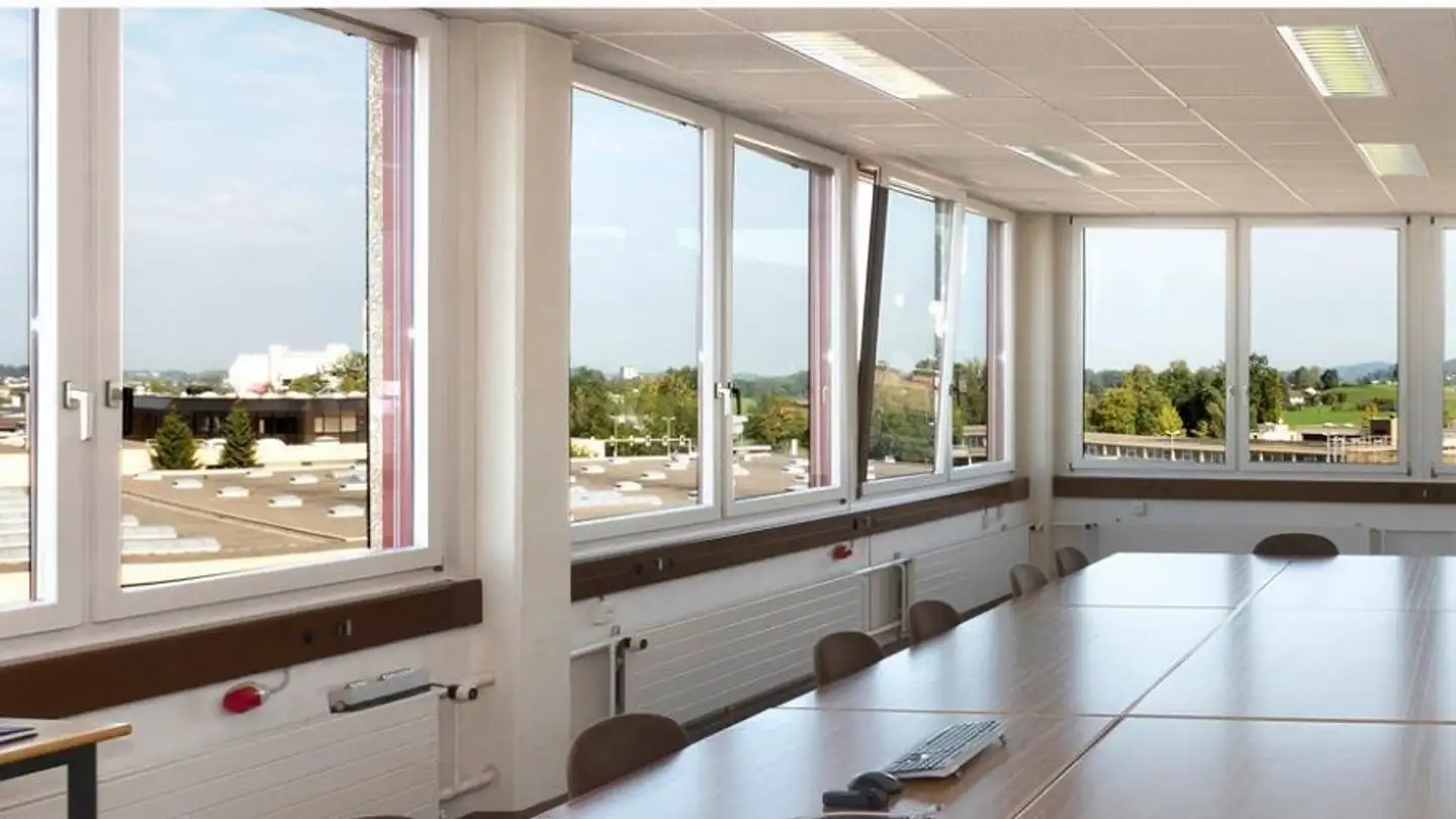 Commerciale in affitto - Unterfeldstrasse 5, 8340 Hinwil - Photo 3