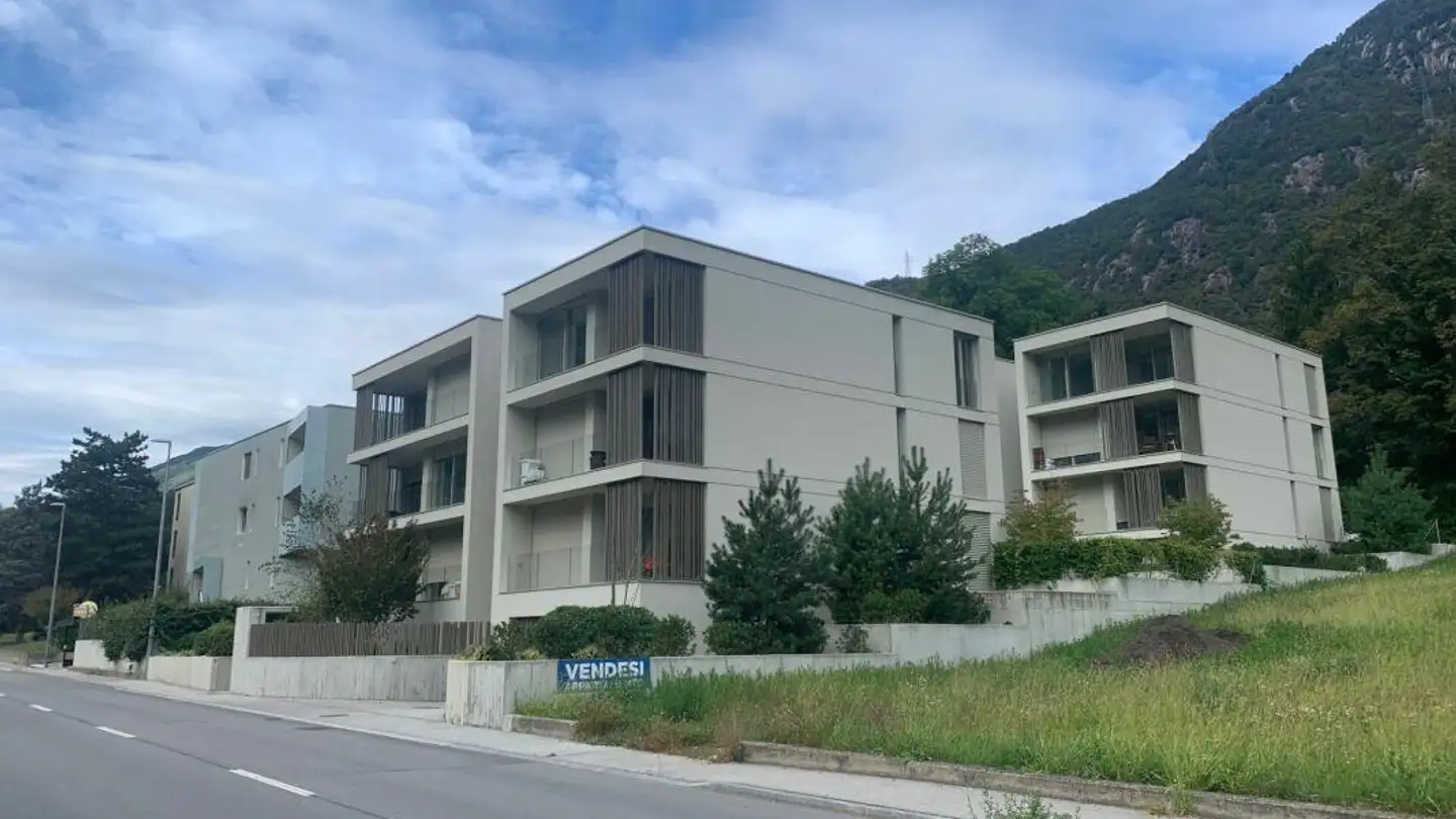 Appartamento in affitto - Via Mesolcina, 6533 Lumino - Foto 2