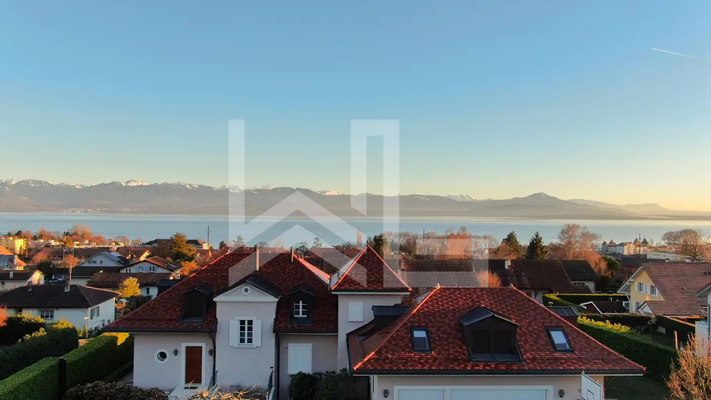 Single house for sale - 1185 Mont-sur-Rolle