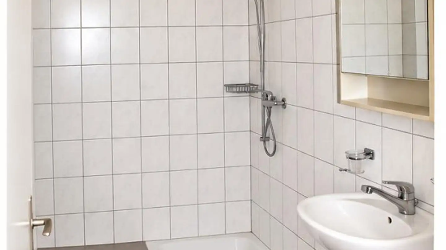 Wohnung mieten - Eisenbahnstrasse 6, 8717 Benken SG - Foto 4