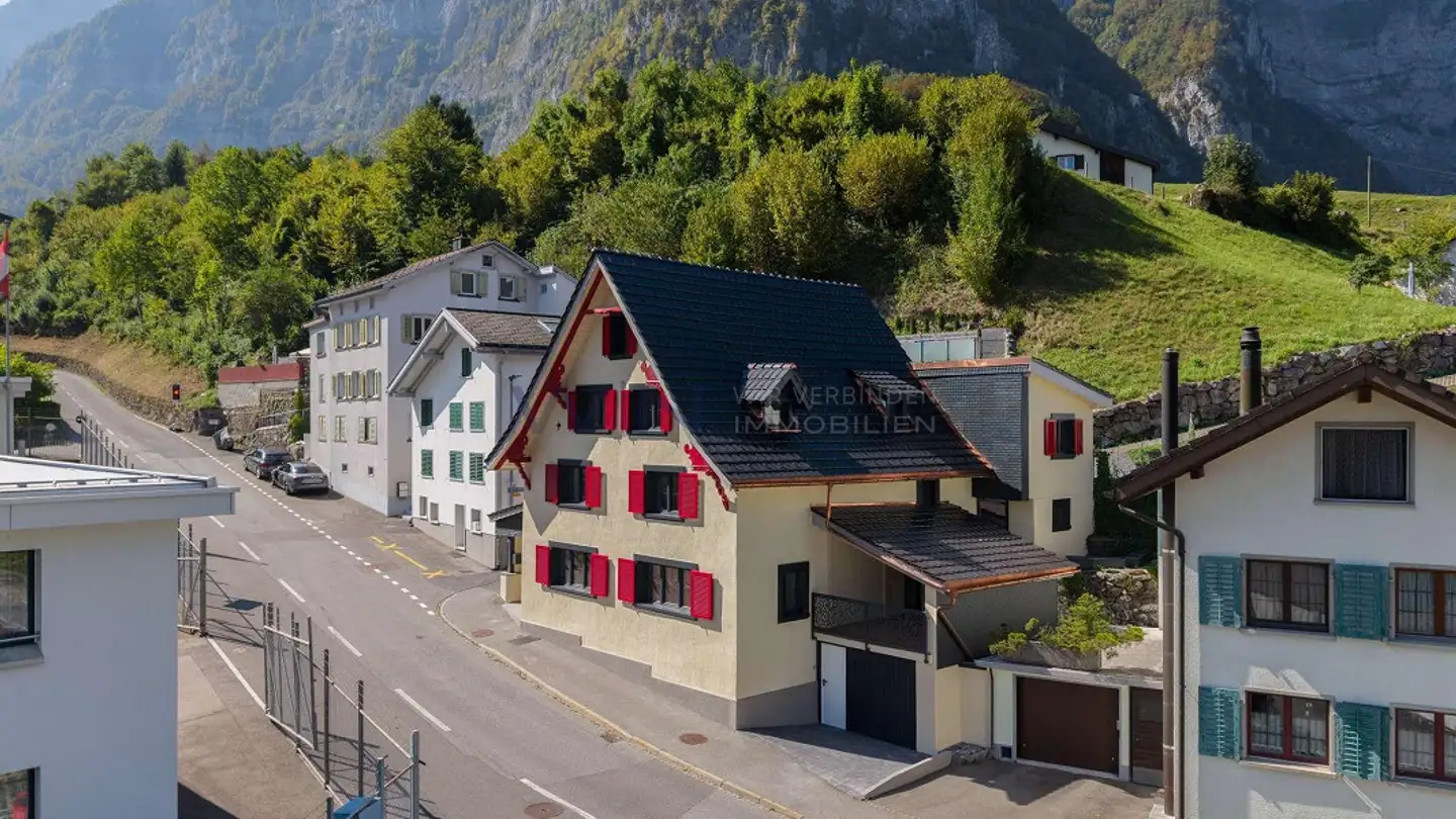 Mehrfamilienhaus kaufen - 8750 Glarus